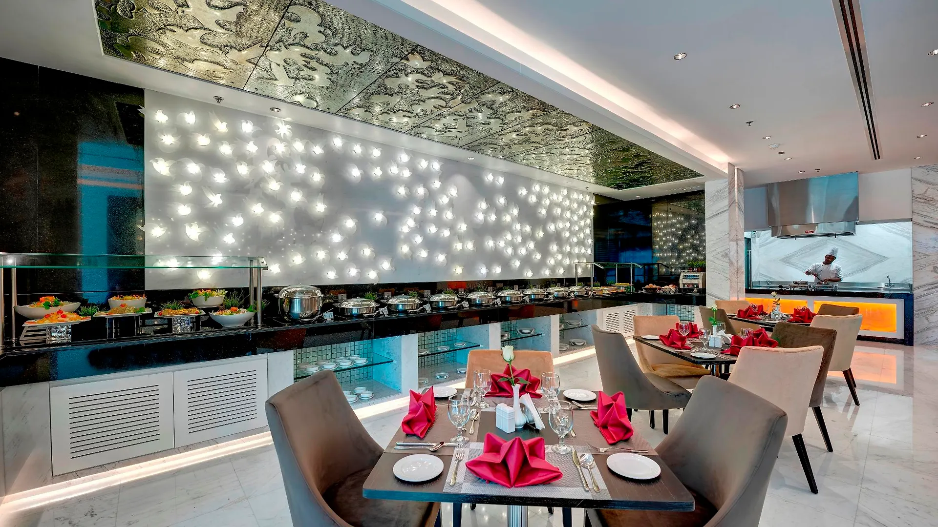 Royal Continental Suites Dubaï Hotel