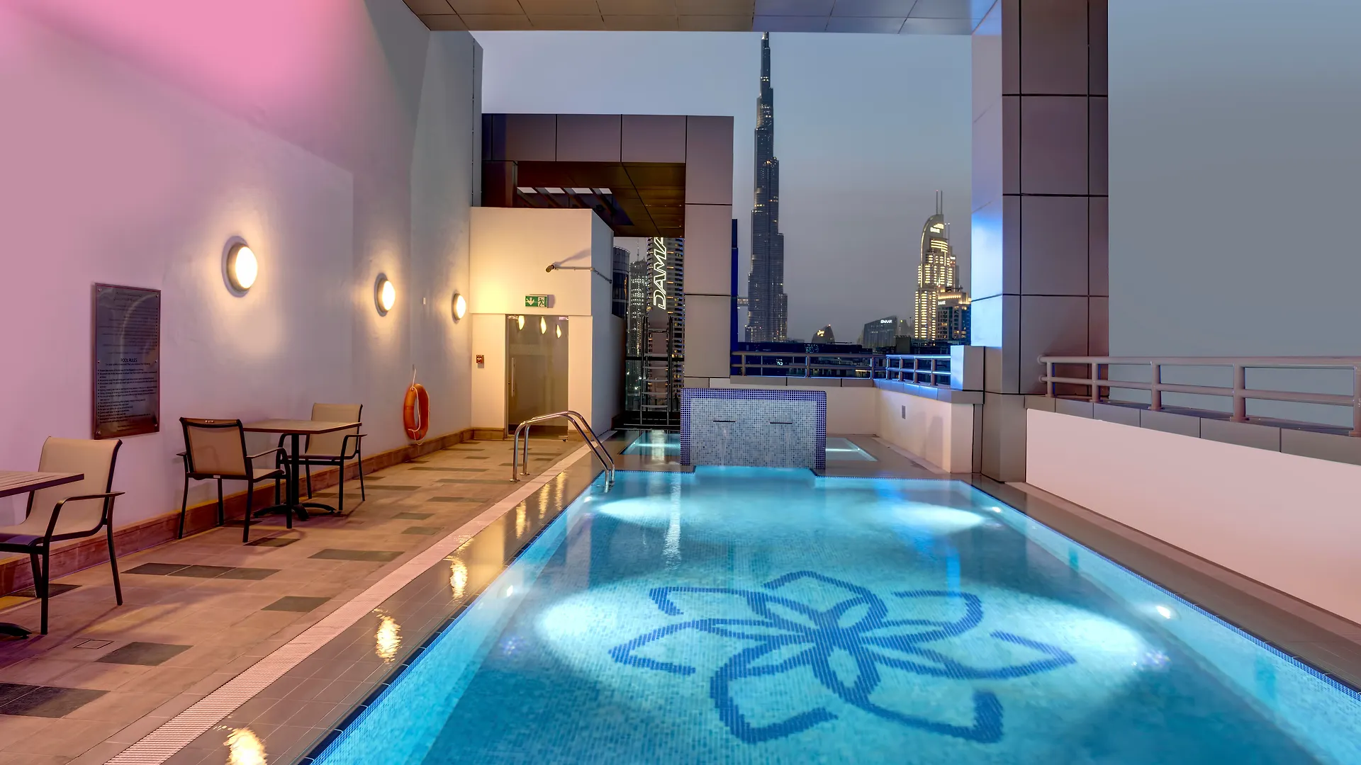 Royal Continental Suites Dubaï Hotel